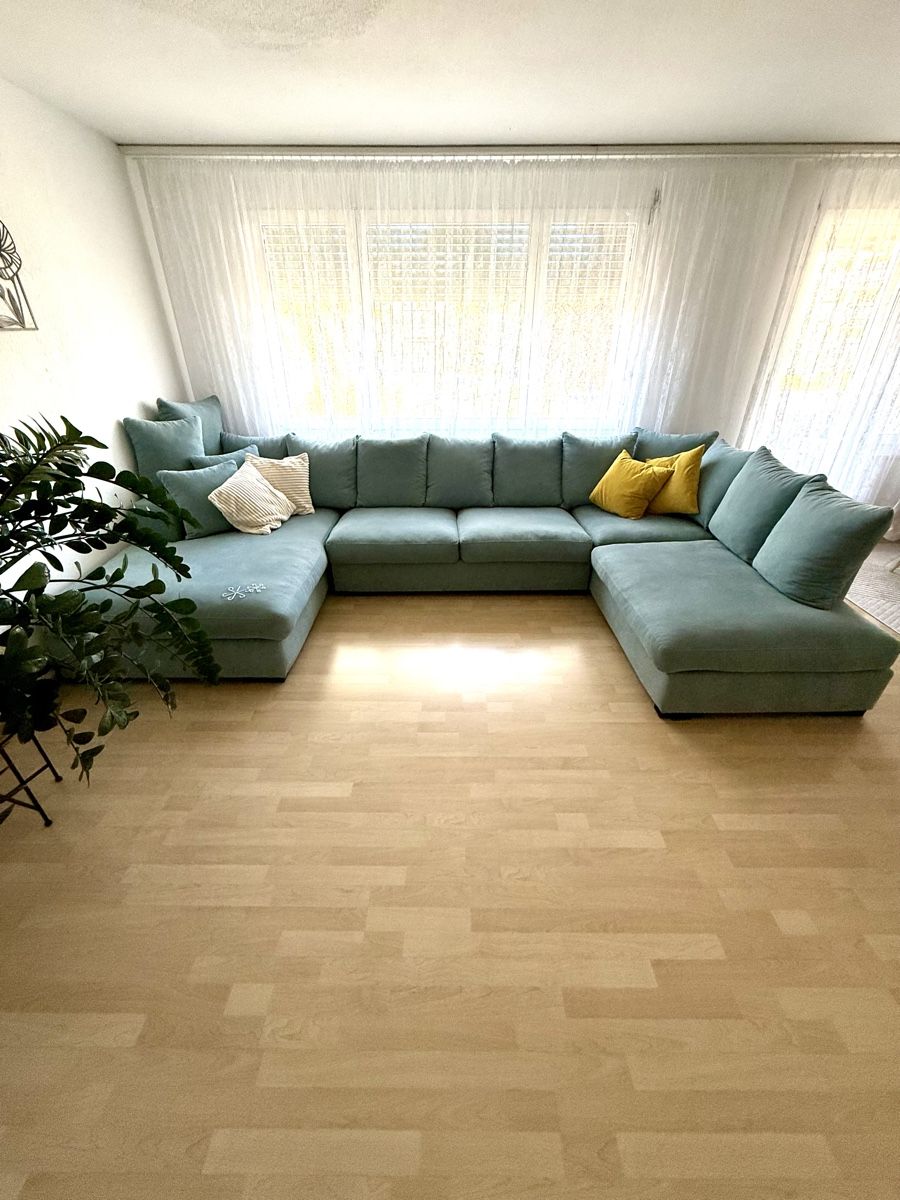 Sofas: Wunderschönes Sofa in neuwertigem Zustand – Neu (gemäss Beschreibung) aus Embrach von KrisztinaD 1