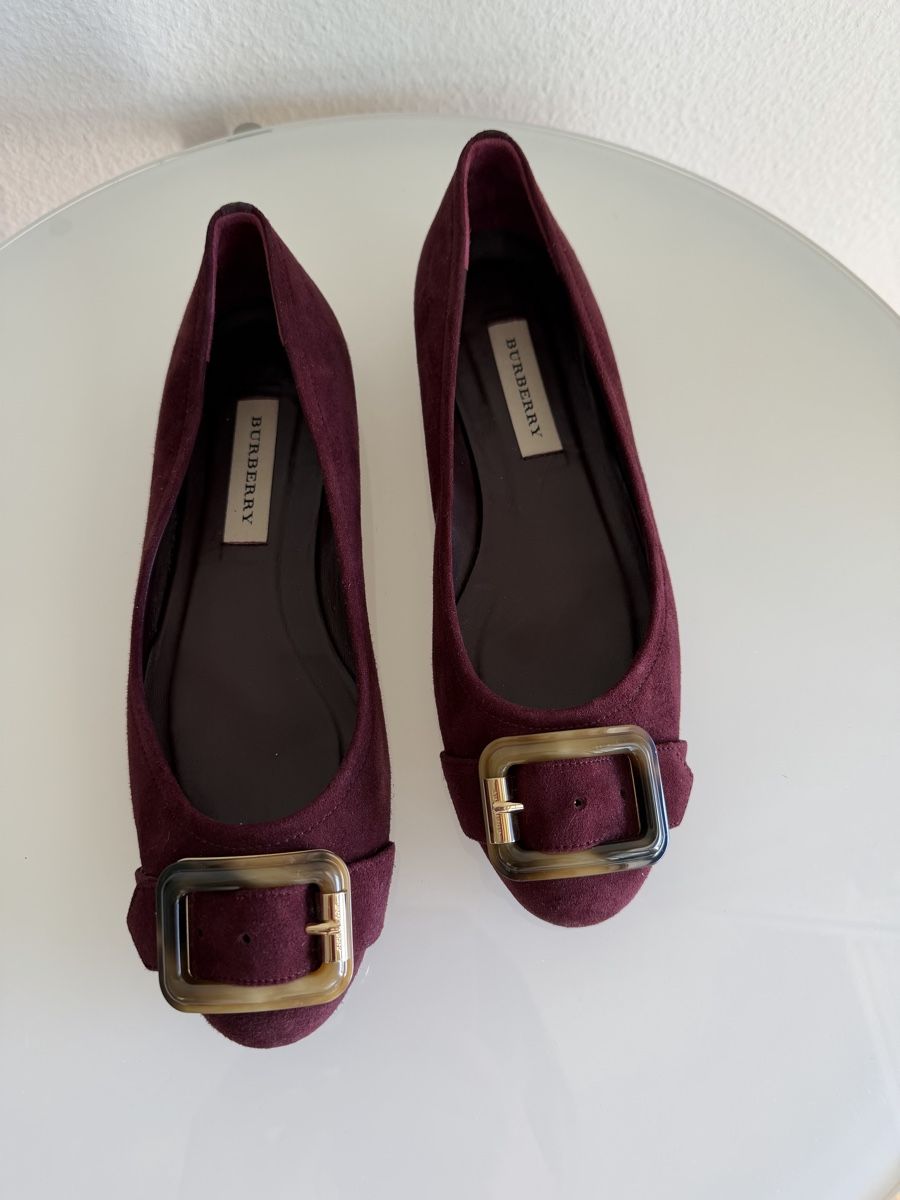Burberry Scarpe da donna: Chaussures en daim Burberry – Usato da Cressier FR venduto da Kvito4ka 1
