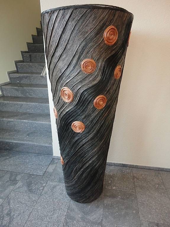 Vasi & Recipienti: grosse Bodenvase aus Balnog/Abaca – Nuovo (secondo la descrizione) da Wetzikon ZH venduto da Alpari 2