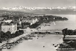 Zürich und die Alpen