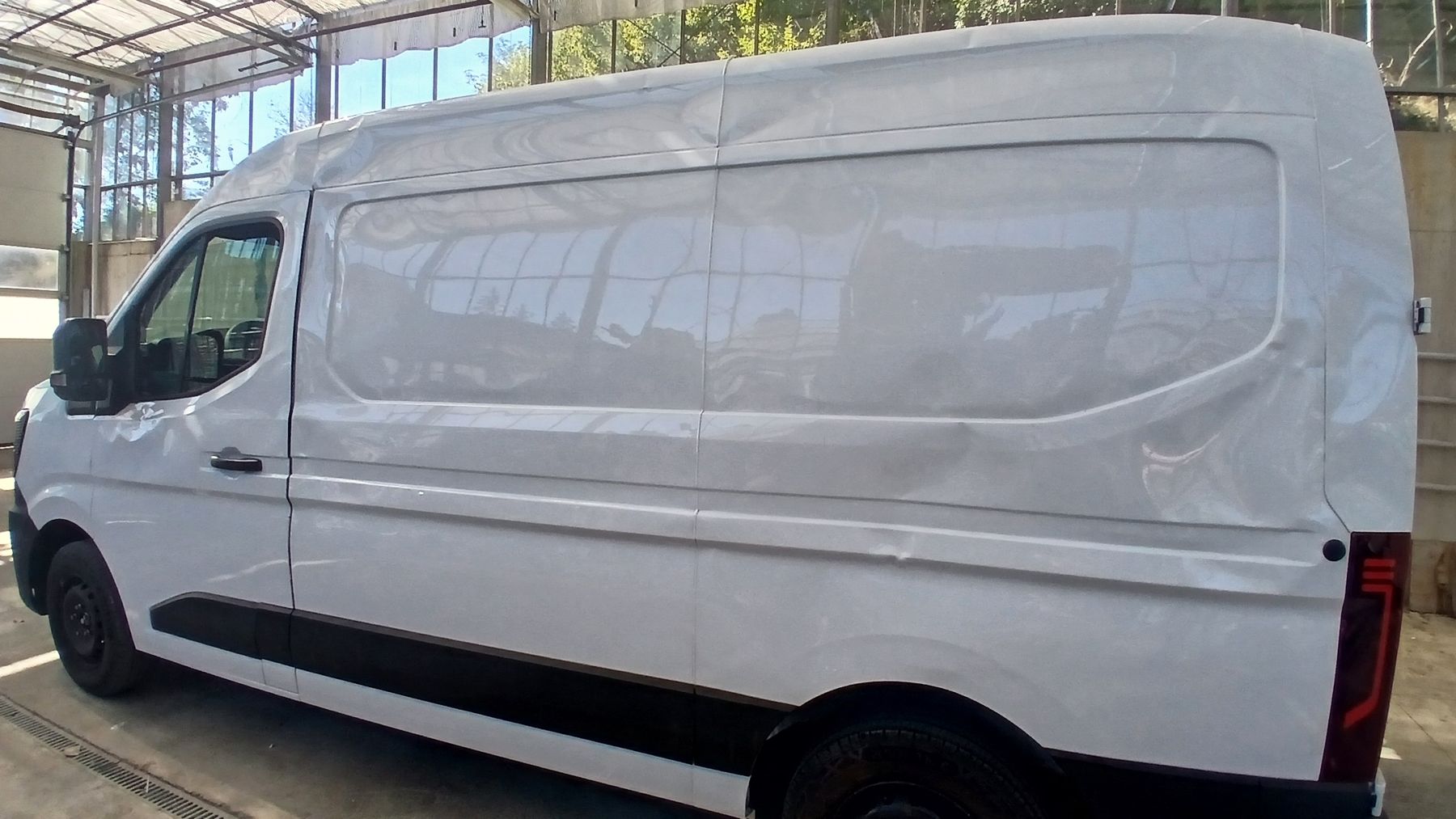 Renault Nutzfahrzeuge: Renault master  – Defekt aus Thörishaus von 8f44 3