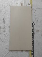 Wand- oder Bodenplatten 30x60 cm beige