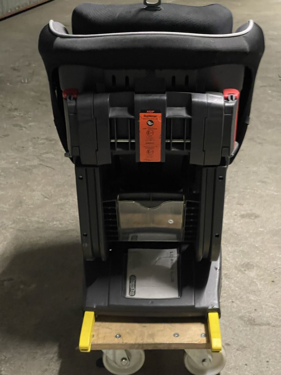 Peg Perego Seggiolini per auto: Siège auto Peg Perego Viaggio noir, occasion – Usato da Genève venduto da gil_mzg8 1