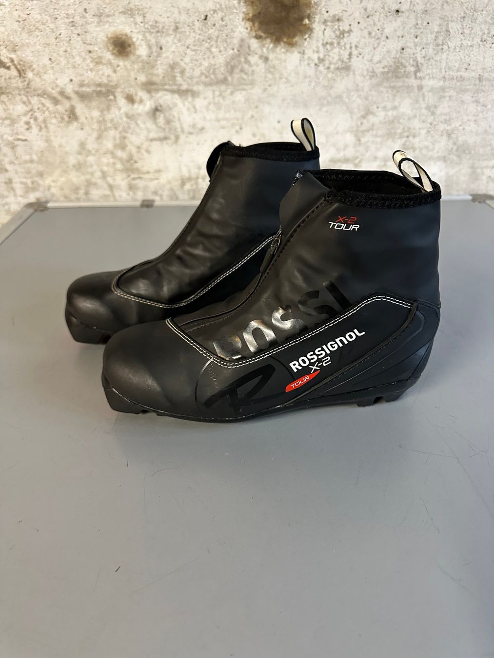 Rossignol Scarpe da uomo: Rossignol Klassisch Langlauf Schuhe Gr. 37 – Usato da Emmenbrücke venduto da karkarkar 1