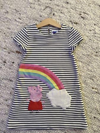 Peppa Pig dress striped with rainbow motif size 104/110