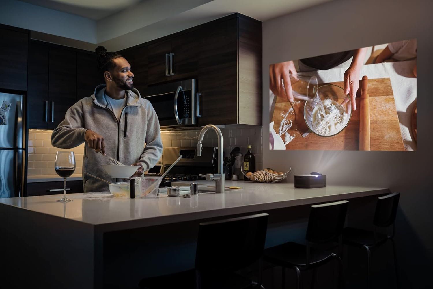 Philips Proiettori: Philips Screeneo U4 - ultra short projector (as NEW) – Usato da Winterthur venduto da buscarov 3