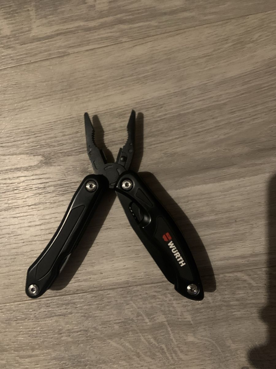 Accessoires: Outil multifonctions – Neuf (Voir description) à Saignelégier par rom_5l27 1