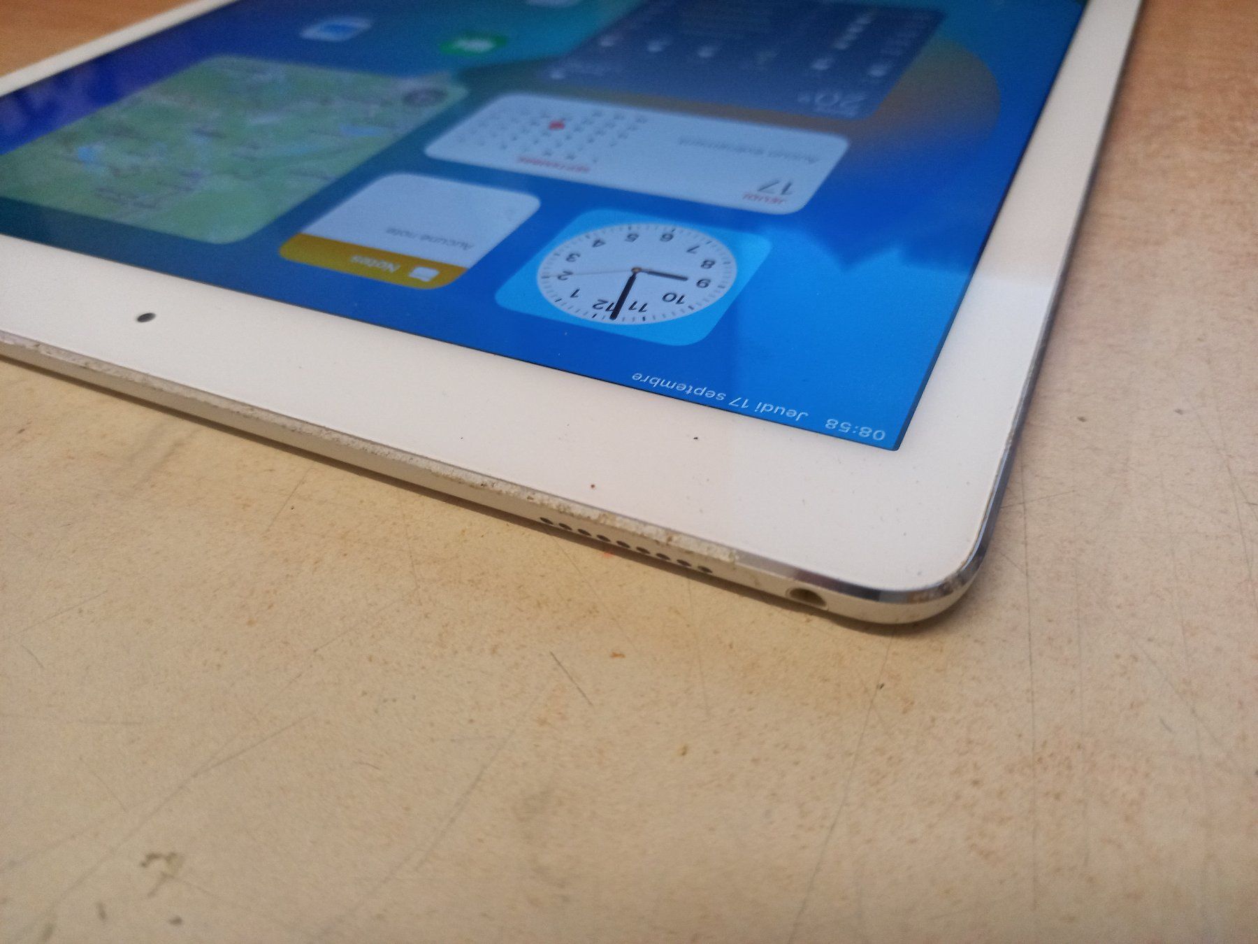 Apple Tablet PC: iPad Pro 12.9-inch Wi-Fi 2016 32gb – Usato da Romont FR venduto da ventecomp 3