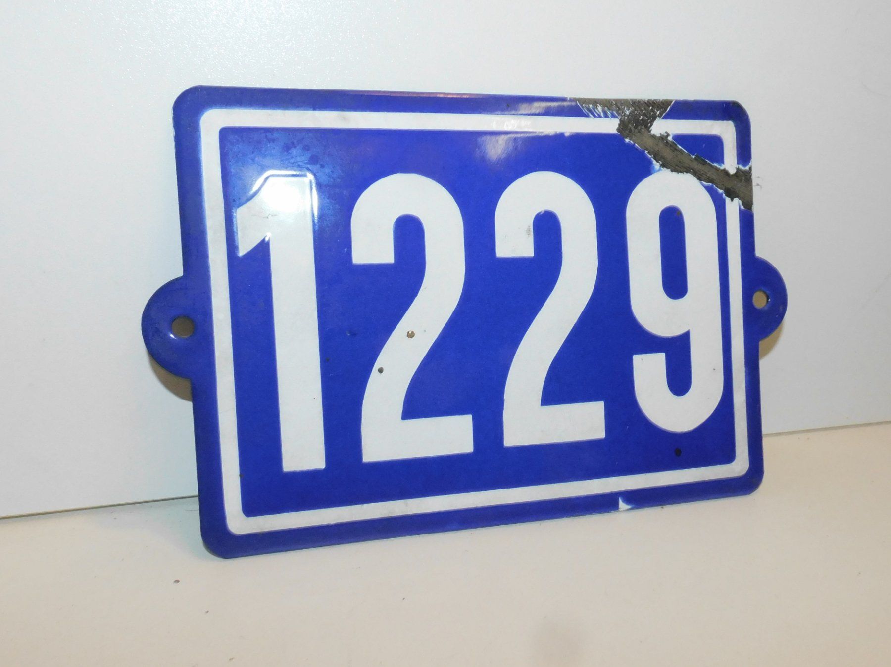 Insegne: Email Hausschild antikes Email Schild Nummer 1229 – Usato da Sursee venduto da 76 2