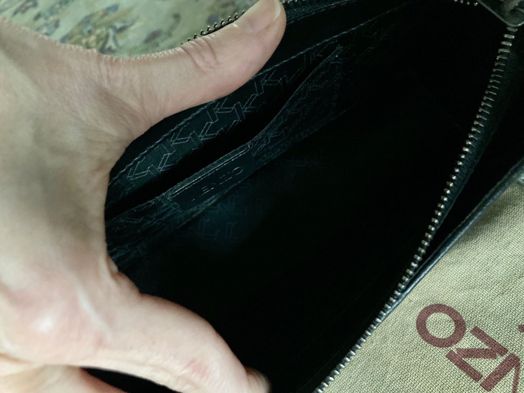 Kenzo Taschen für Damen: Orig. KENZO exquisite Handtasche Abendtasche Leder – Gebraucht aus Basel von aura_cu 5