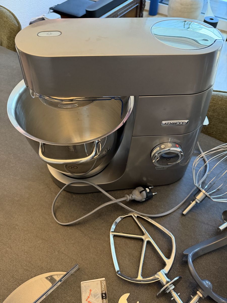 Kenwood Elettrodomestici da cucina: Kenwood Titanium Chef XL – Usato da Zug venduto da lekichr 3