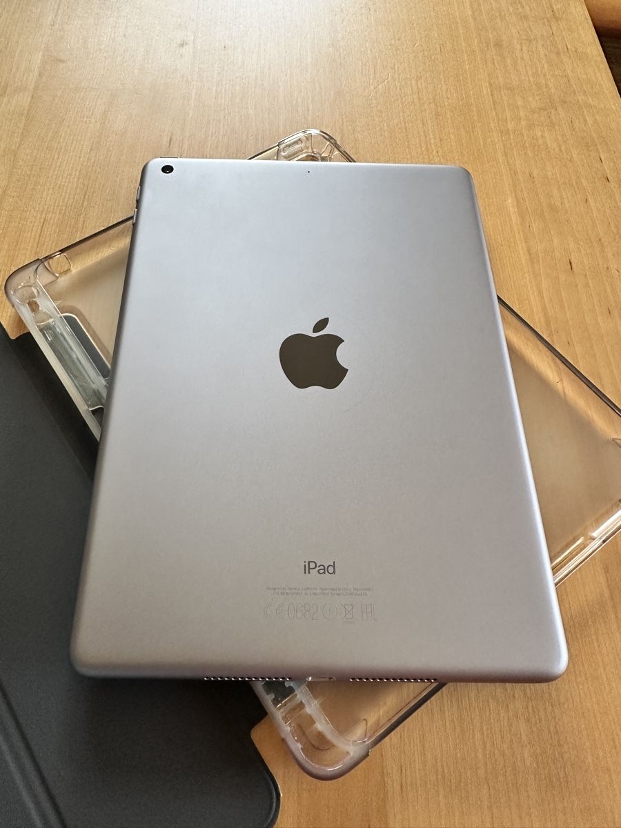 Apple Tablet PC: IPad 5. Generation – Usato da Azmoos venduto da d.bean75 1