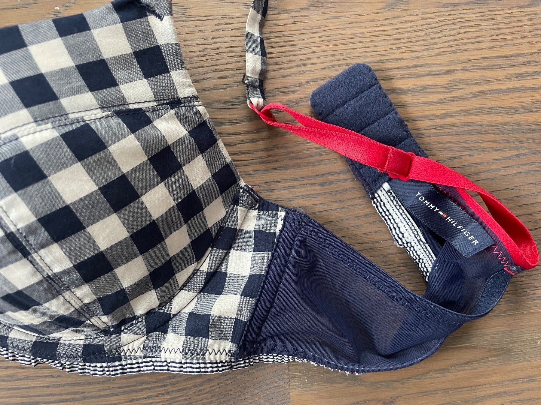 Tommy Hilfiger Sonstige Unterwäsche: Tommy Hilfiger BH + Unterhose – Neu (gemäss Beschreibung) aus Mühlethurnen von Fudoshin1 5
