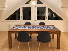 Grande table à manger Maisons du Monde en bois très bon état