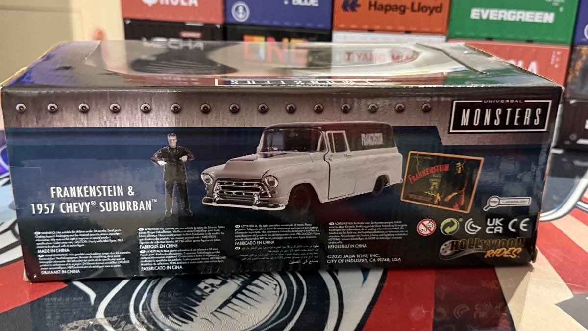 Jada Toys Modellini d'auto: Universal Monsters Frankenstein & 1957 Chevy Suburban – Nuovo e nell'imballaggio originale da Basel venduto da Zomeg 1