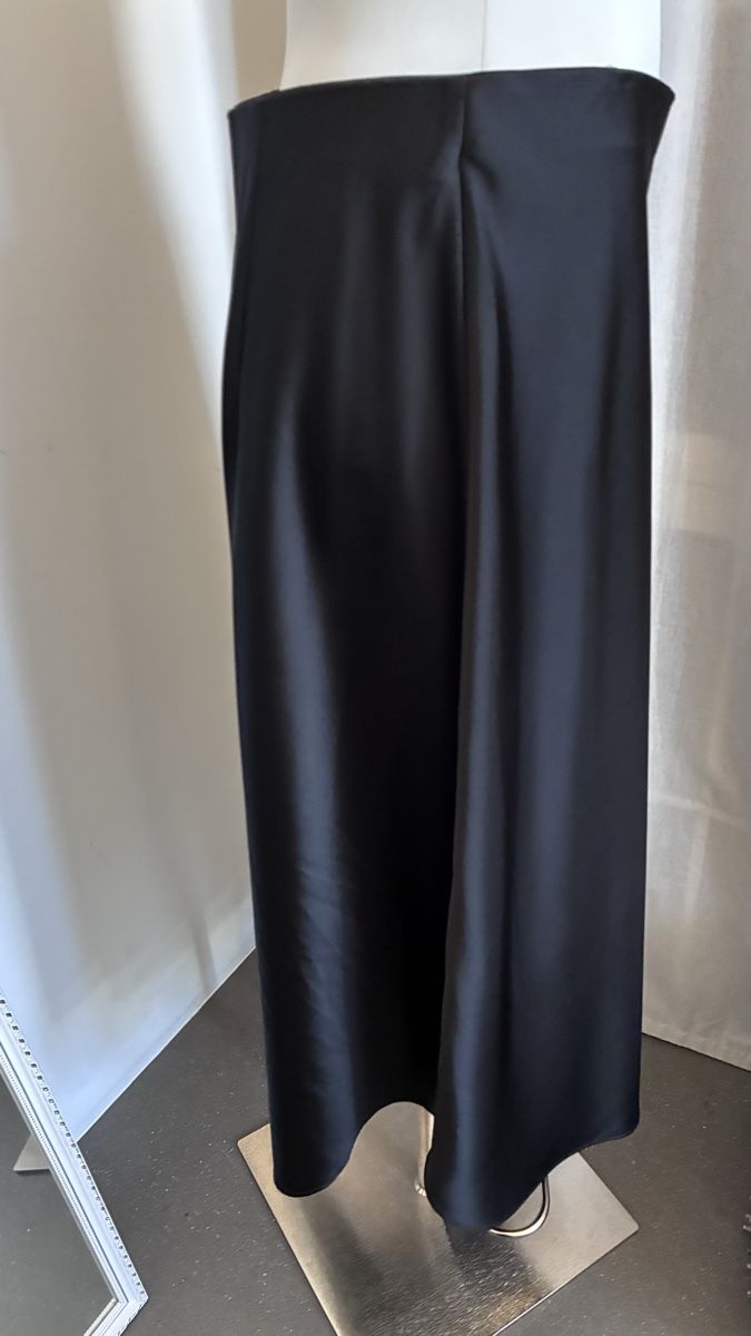 Jupes: Rock schwarz Grösse M/L neuwertig – Neuf (Voir description) à Bäretswil par Viechel 1