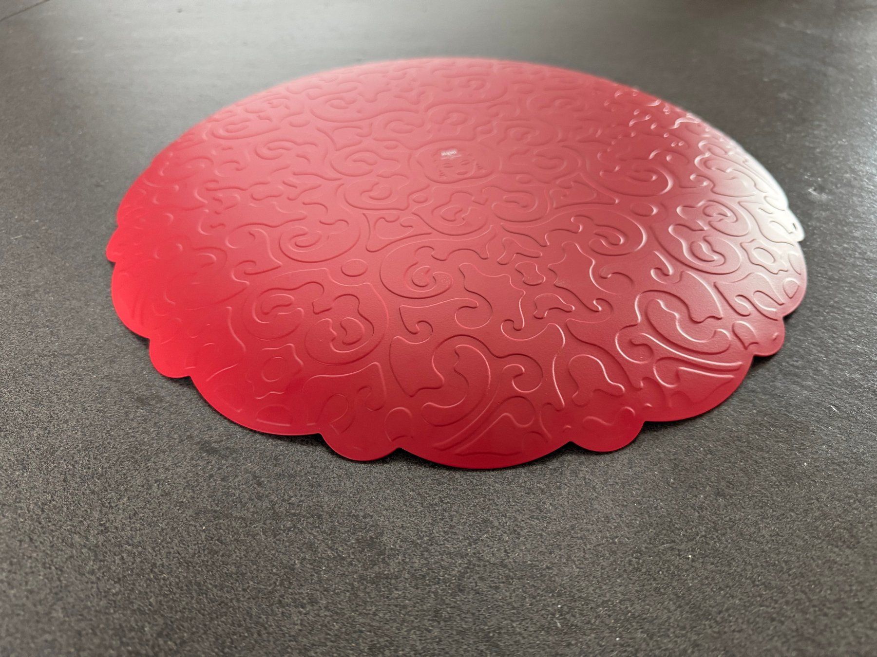 Alessi Servierplatten: Alessi "Dressed Red Tablett" Marcel Wanders 2011 – Gebraucht aus Fribourg von tschjoly 4