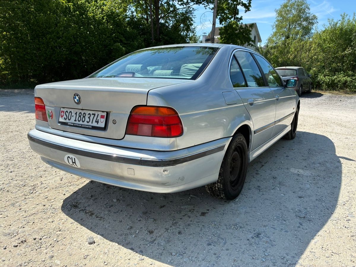 BMW Automobili: BMW 520i Automat – Usato da Zuchwil venduto da clio_v_g 8