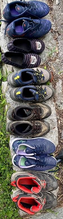 Schuhe für Jungen: Chaussures de foot, rando garçon taille 35 – Gebraucht aus Euseigne von Edels
