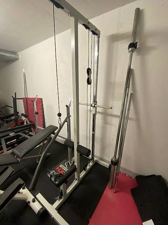 Hometrainer: Fitnessstudio Geräte  – Usato da Speicherschwendi venduto da Supersport 1