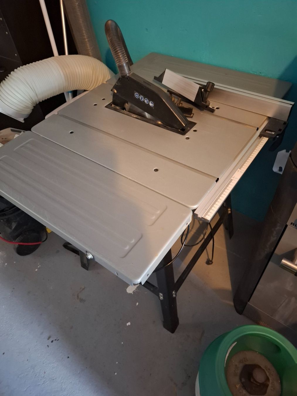 Scheppach Sägen: Scheppach Tischkreissäge HS100S 2000W mit Untergestell – Gebraucht aus Hunzenschwil von Fluz 1