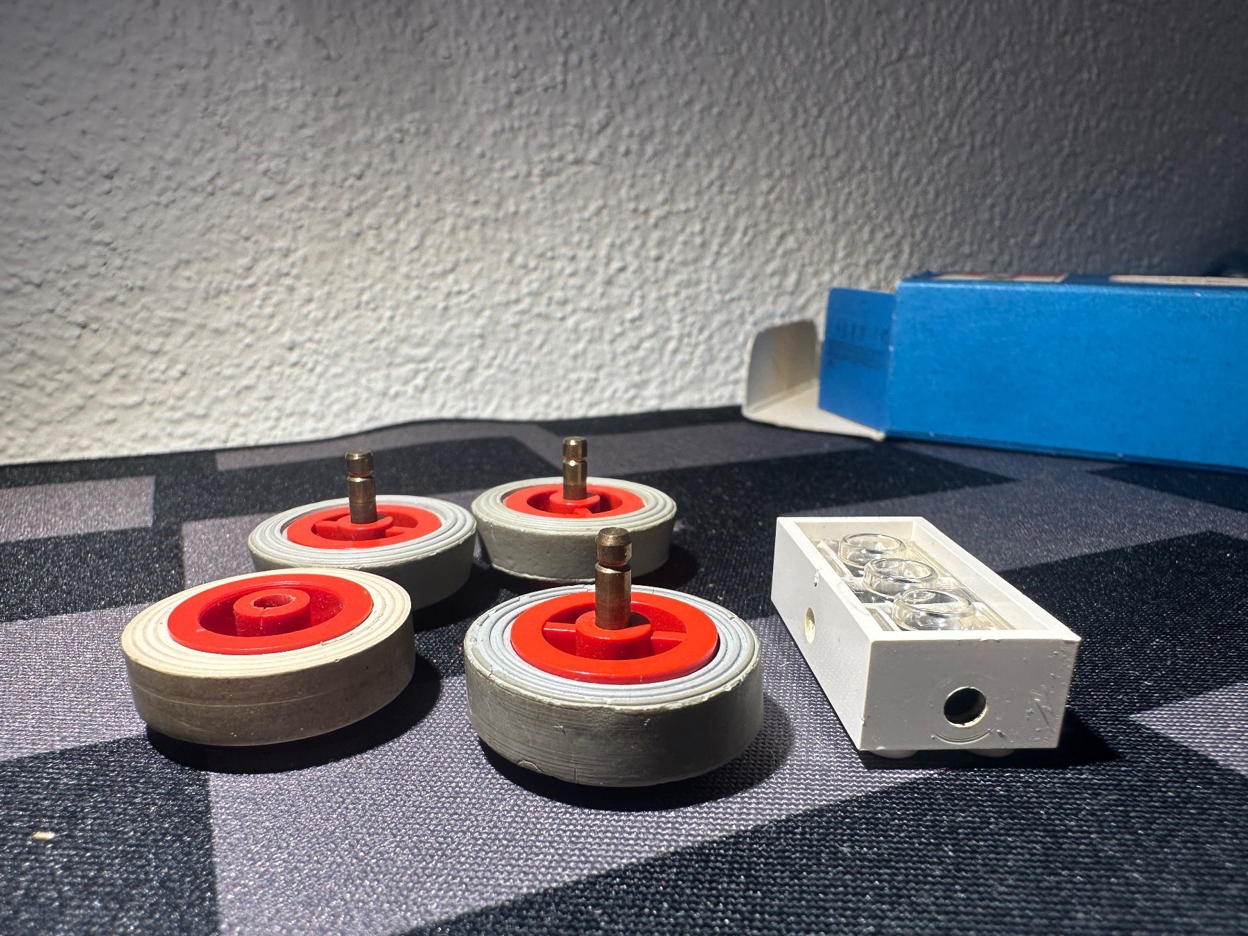 Lego Baukästen: Lego System 400 Small Wheels with Axle Vintage / EOL / RAR – Gebraucht aus Kappel SO von MyFunBox 3