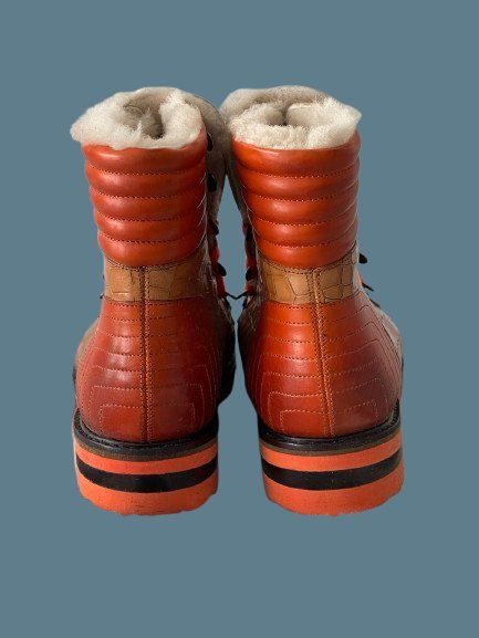 Scarpe da donna: Bottes Taille 38 Cuir Mouton  Nouveau – Nuovo (secondo la descrizione) da Genève venduto da TradeCH 2