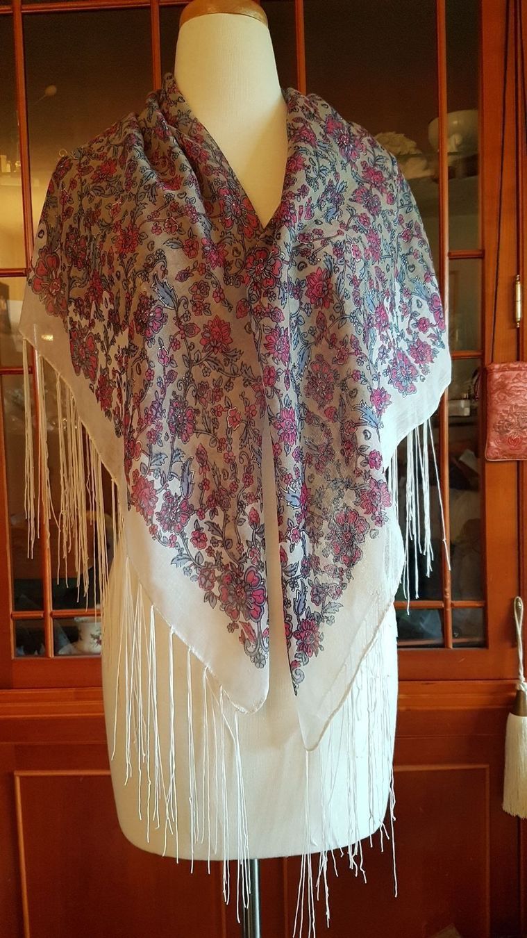 Foulard & Sciarpe: Foulard mit Blumenprint und Fransen – Usato da Oberengstringen venduto da Sheera7