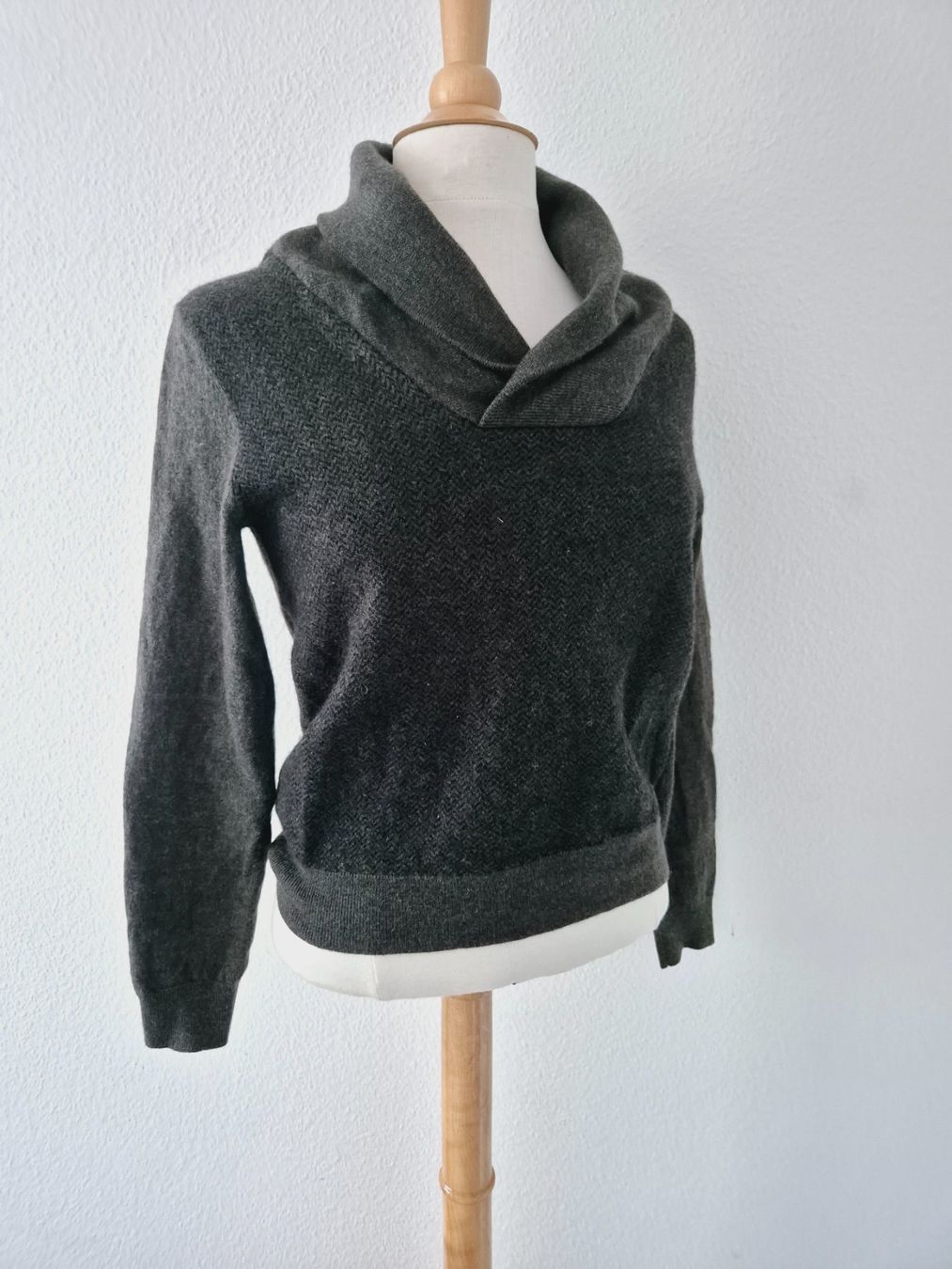 Maglioni & Felpe: PULLOVER CELIO XS WOLLE GRAU WEICH , TOP ZU JEANS HOSE – Usato da Elsau venduto da the-colorful-side 3