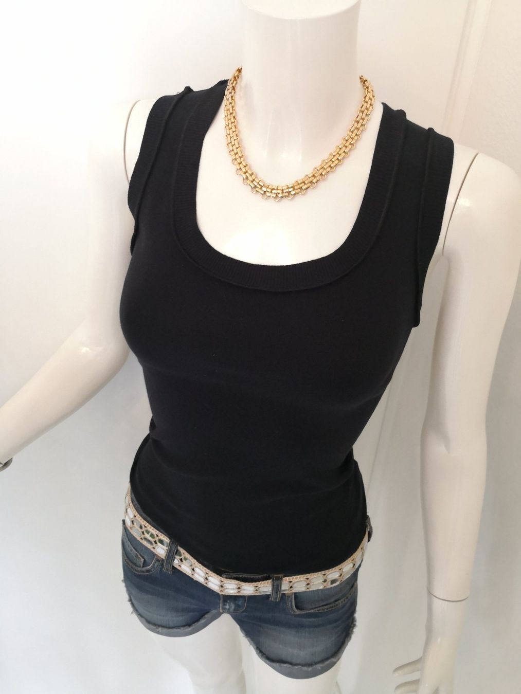 Mango Tops: 🤩MANGO TOP SCHWARZ – D'occasion à Olten par Naja-Twins-Twins 5