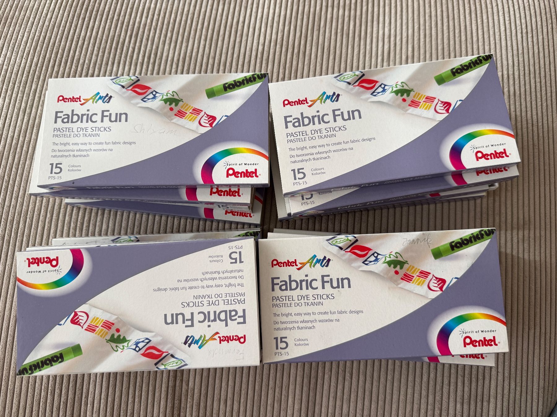 Penna & Evidenziatori: 19 Packungen Pentel Textilstifte – Usato da Niederrohrdorf venduto da bie_dzz9