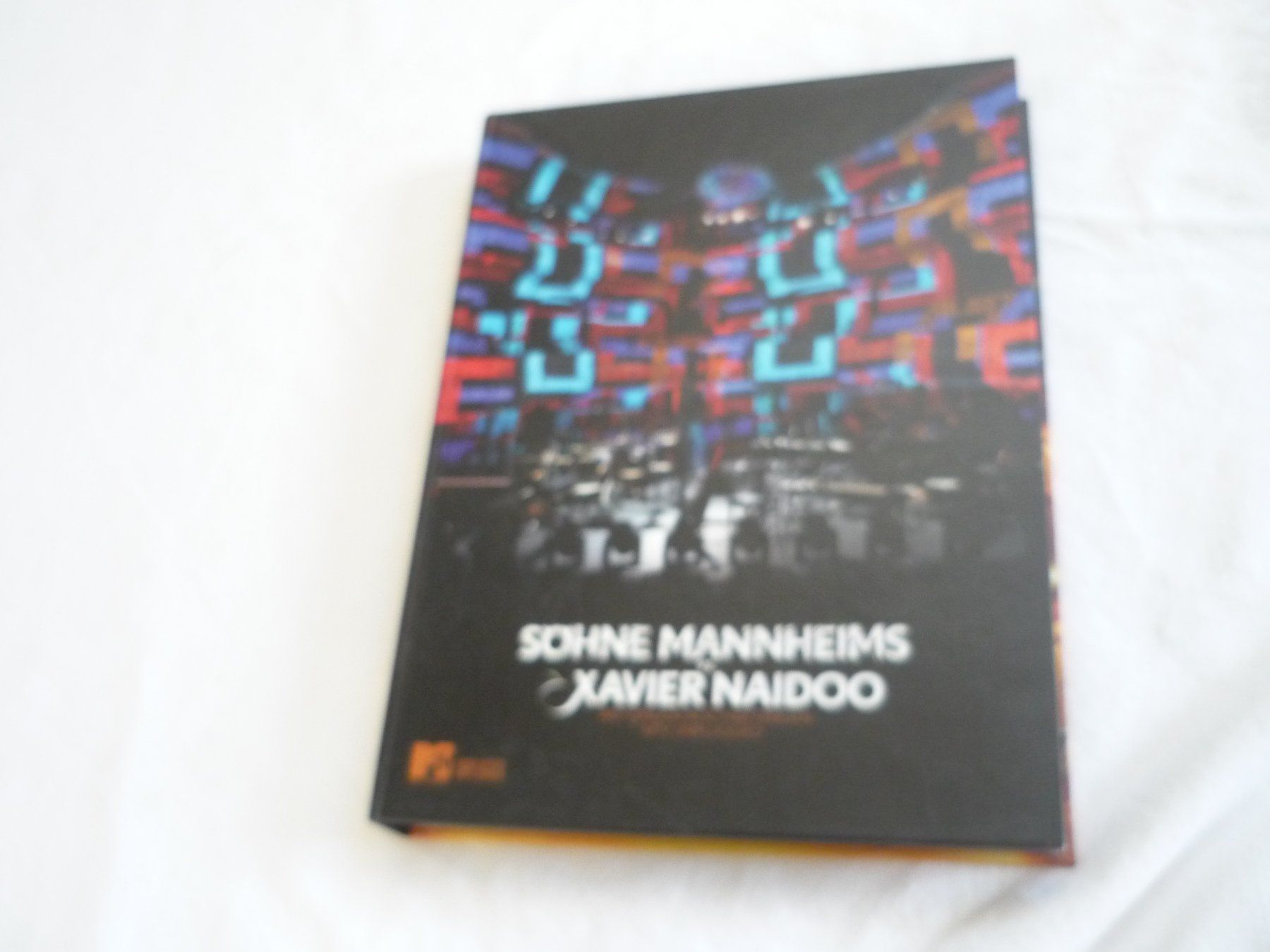 Tous les DVDs: 2 DVD - Söhne Mannheims vs Xavier Naidoo unplugged – D'occasion à Beringen par Flatretriever
