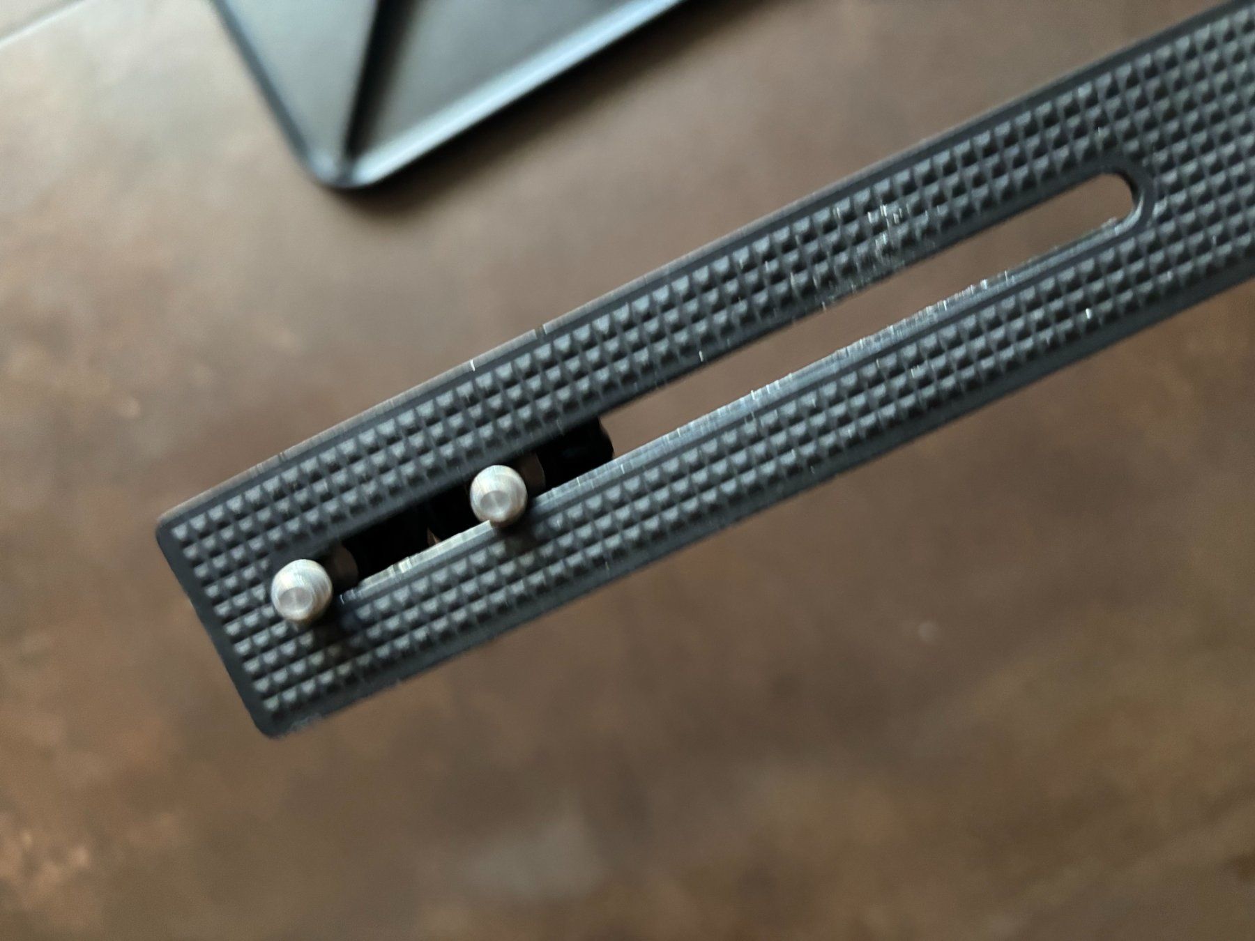 Racks & Ständer: Laptop Ablage – Gebraucht aus Zürich von indianer13 3