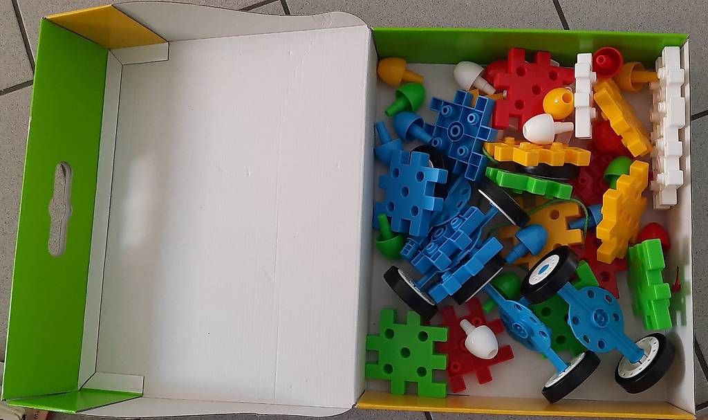Spielzeuge: Gioco costruzione veicoli – Neu (gemäss Beschreibung) aus Tesserete von bab_7ztk 3