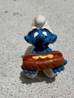 Peyo Schlumpf mit Hot Dog