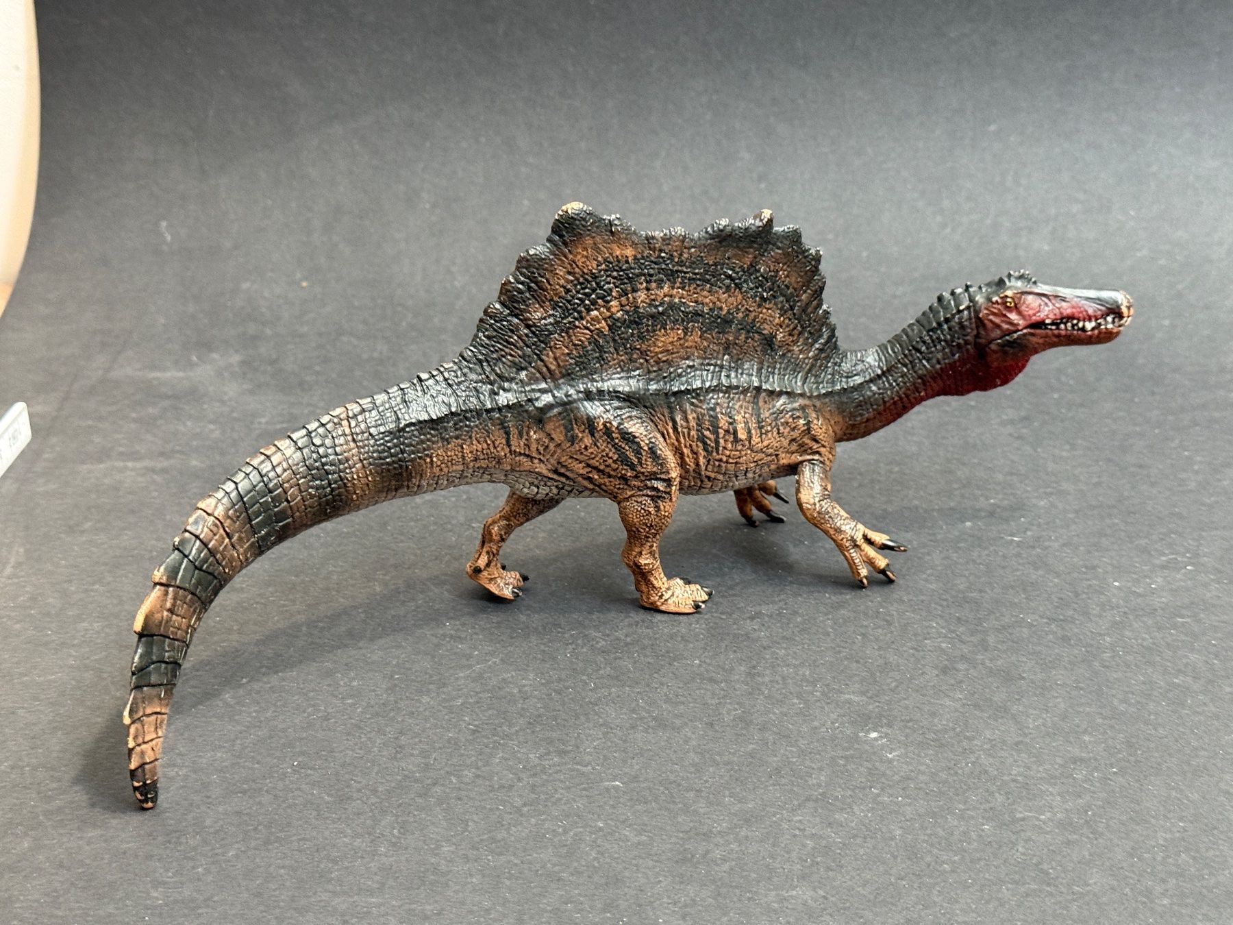 Schleich Statuette: Schleich Spinosaurus Dino Dinosaurier 15009 – Nuovo (secondo la descrizione) da Ennetbaden venduto da mapa05