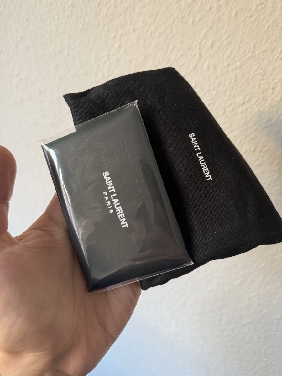Saint Laurent Portamonete: Yves Saint Laurent YSL Card Holder  – Nuovo (secondo la descrizione) da Genève venduto da SG_73 2