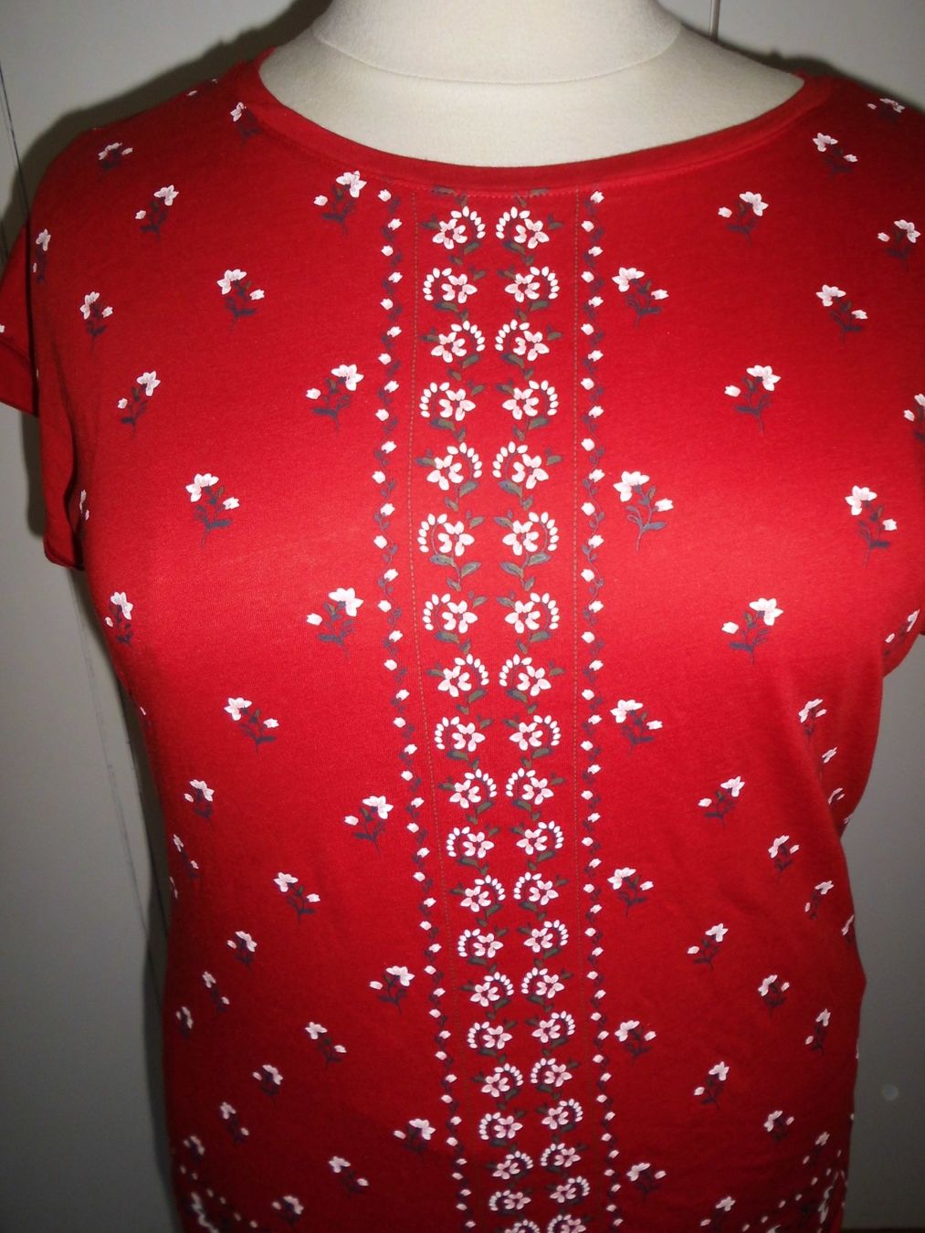 T-Shirts: T-shirt rouge T. M – Neu (gemäss Beschreibung) aus Marin-Epagnier von Madja 1