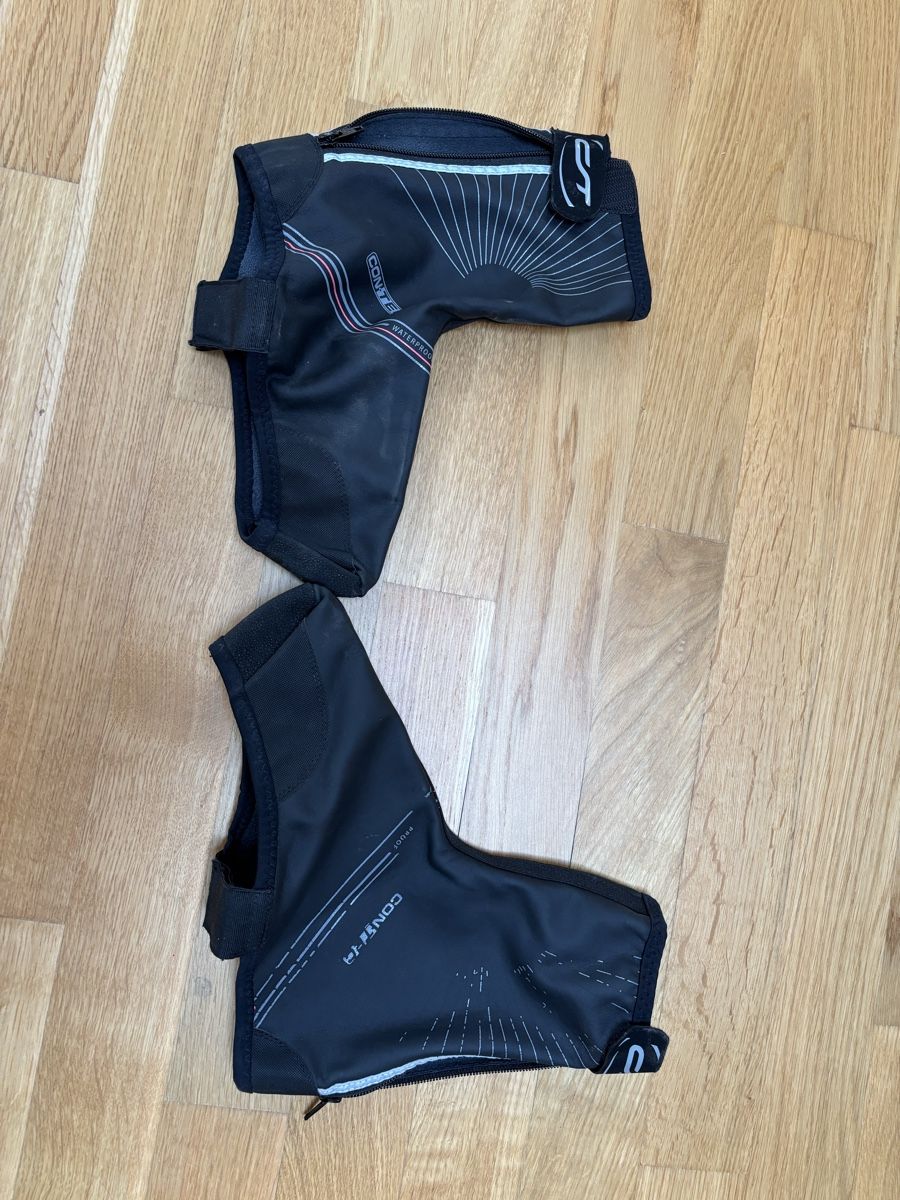 Scarpe da uomo: Contec Waterproof Commute Schuhüberzieher – Usato da Bettwiesen venduto da ras_9rk9