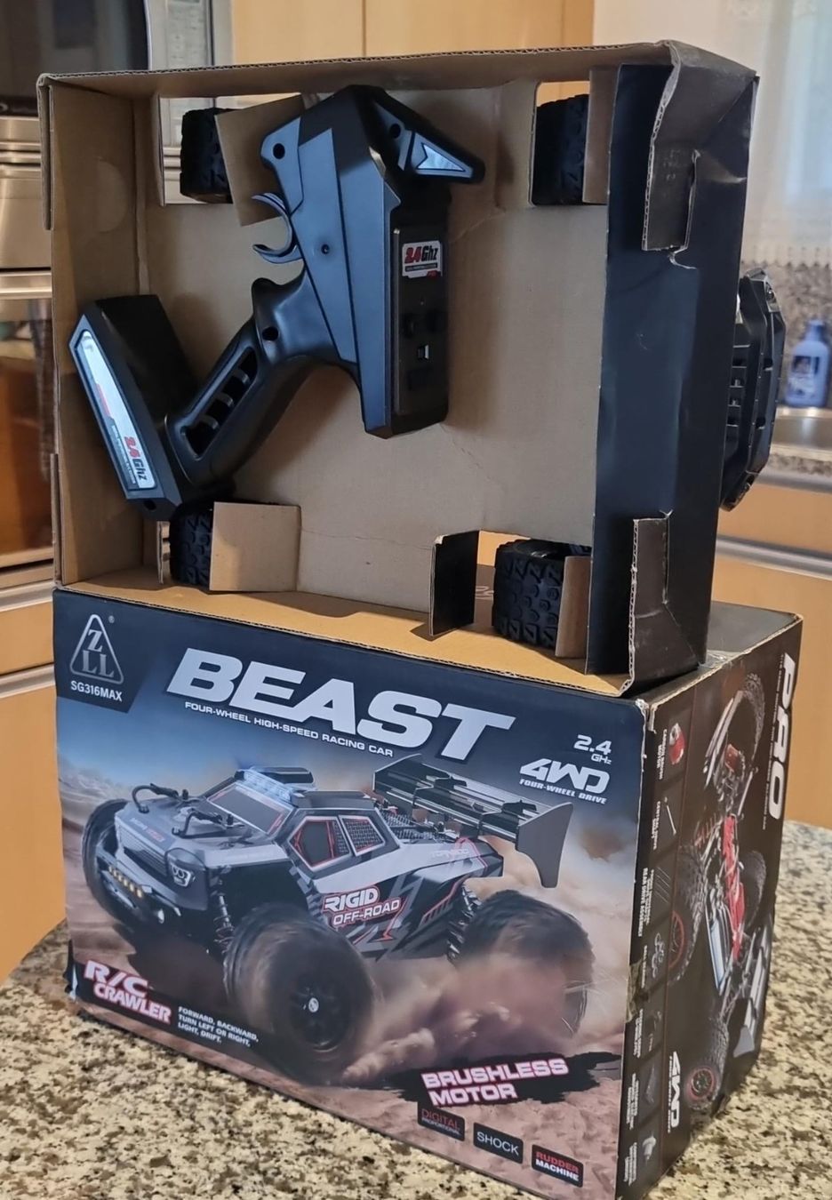 Modellismo RC: Auto RC fuoristrada 40KM/H  NUOVA – Nuovo (secondo la descrizione) da Cadenazzo venduto da man_9hnd 2