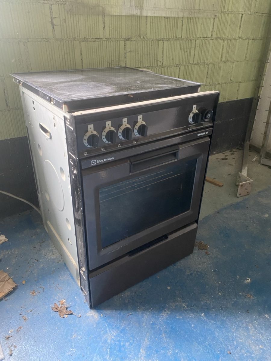 Electrolux Appareils de cuisine: Electrolux Ofen mit Kochfeld Gebraucht – D'occasion à Seewen SO par Nordic-Old-Fashion