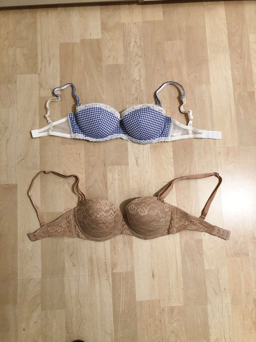 Altra biancheria intima: Büstenhalter Grösse 70C 2 Stück – Usato da Glattbrugg venduto da Ariel012 2