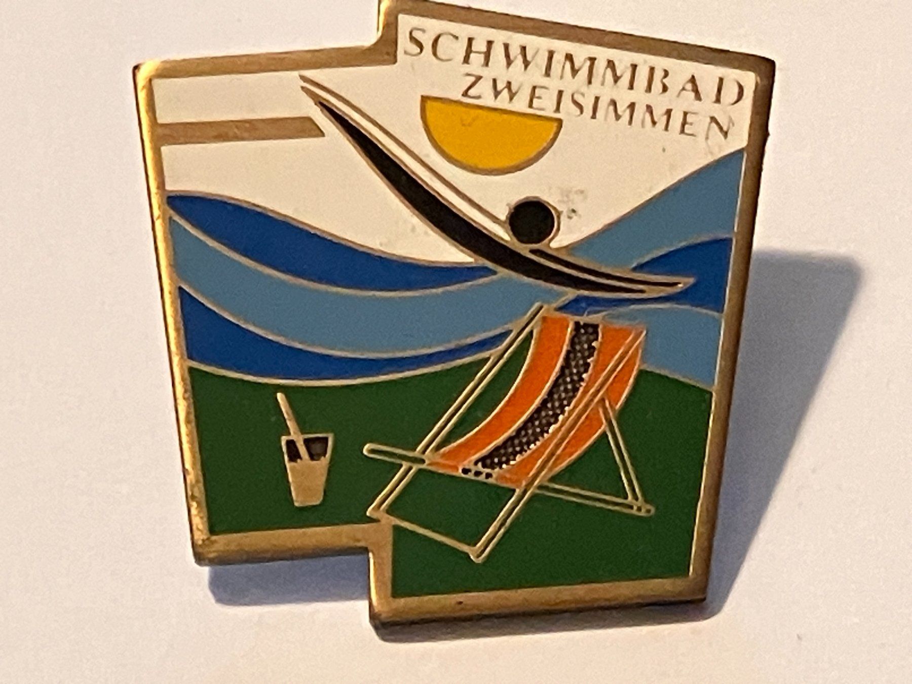 Placchette & Badge: 1 Pin Schwimmbad Zweisimmen – Usato da Basel venduto da djwwpp