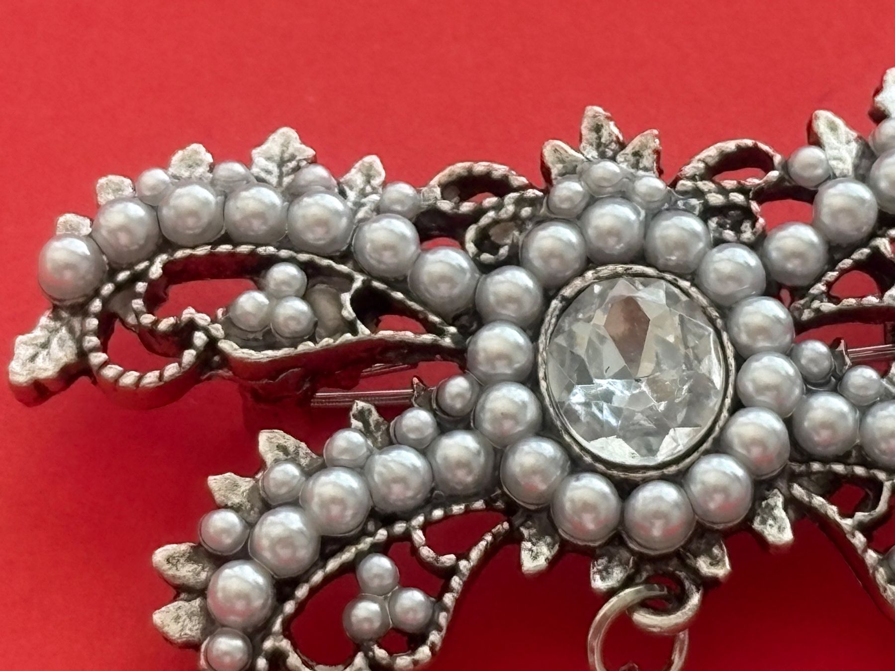 Broschen & Nadeln: Luxus Elegante  Brosche mit Kunstperlen Farbe: Silber – Neu (gemäss Beschreibung) aus Biel-Bienne von Roserosse13 4