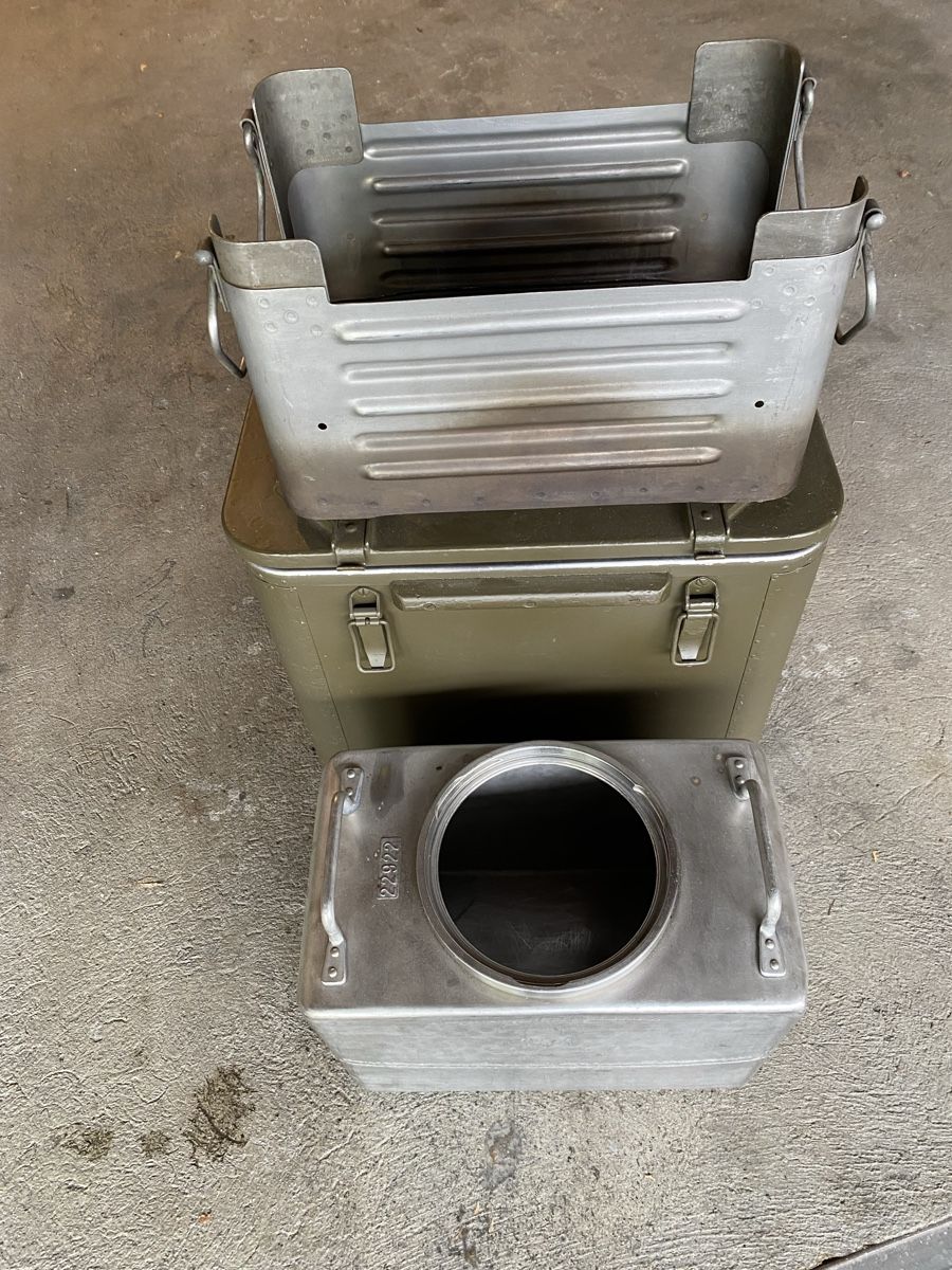 Elettrodomestici da cucina: Robuste Schweizer Armee Kochkiste, Feldkochherd Top! – Usato da emmenbrücke venduto da hebi03 1