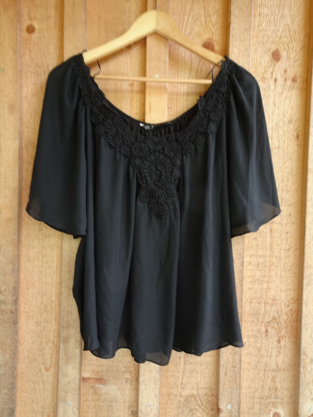 Zara Camicette: Schwarze Bluse von ZARA Basic Gr. M - 425120 – Usato da Küssnacht am Rigi venduto da Good4Deckeli