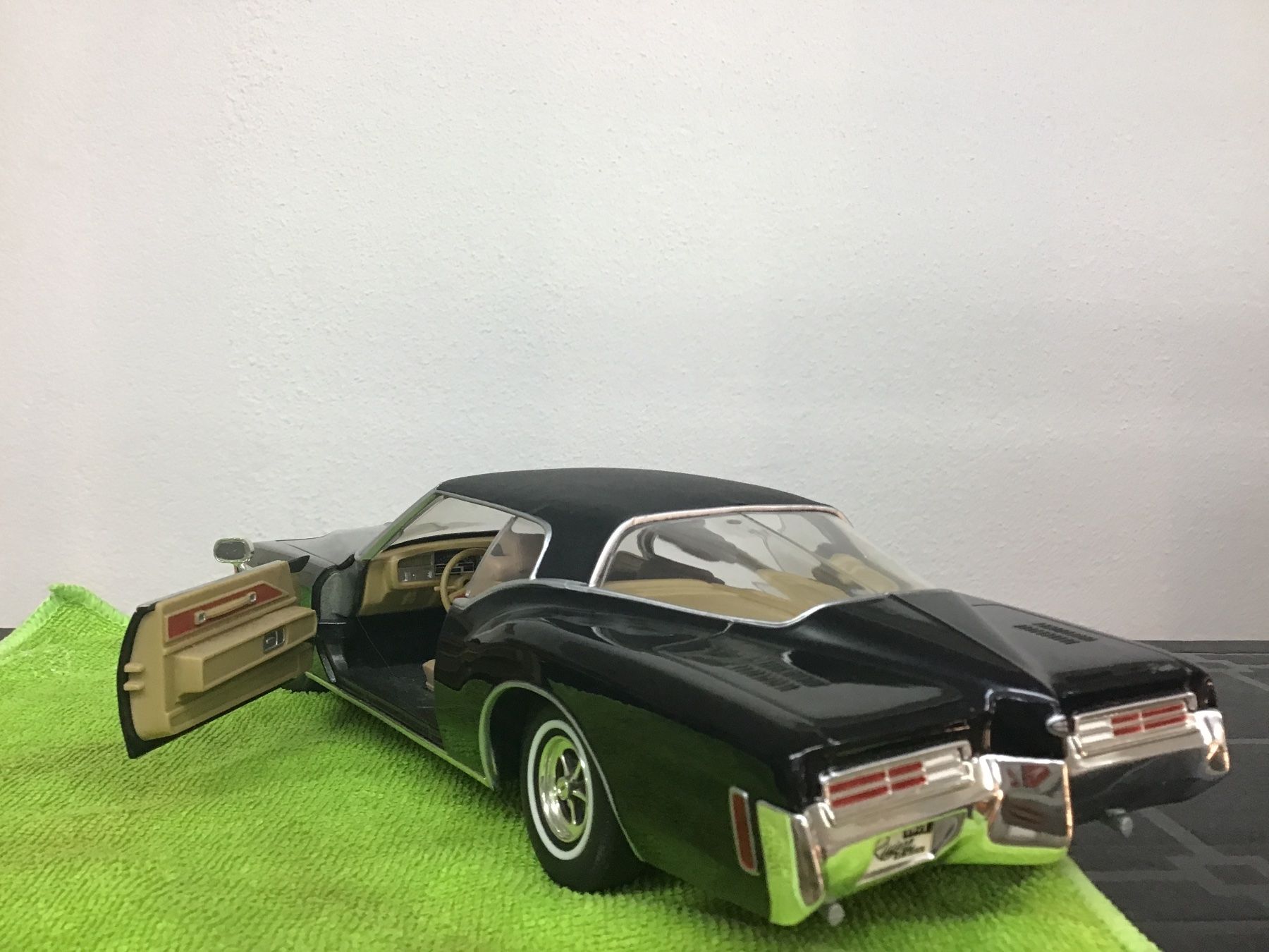Modellini d'auto: Buick Riviera 1971, 1:18, – Usato da Männedorf venduto da Modellbau-wyss 1