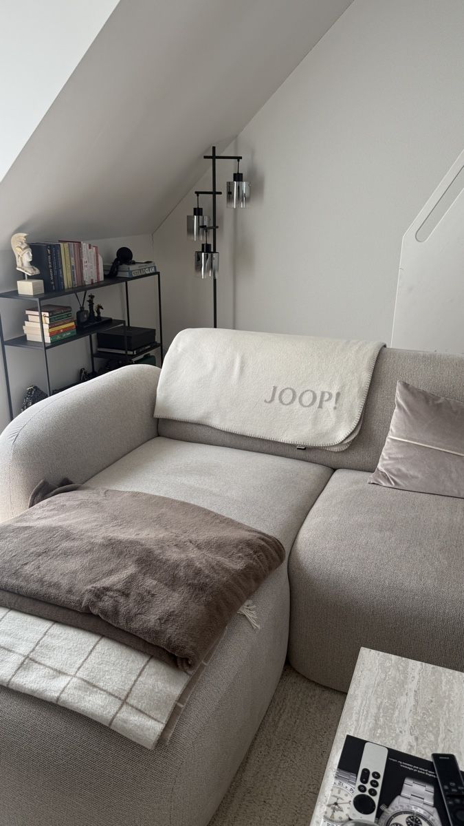 Sofas: Ecksofa 3-Sitzer Wendbar – D'occasion à Schlieren par kumsal.aykac 3