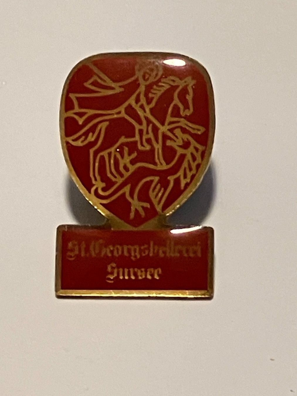 Placchette & Badge: 1 Pin St. Georgskellerei Sursee – Usato da Basel venduto da djwwpp