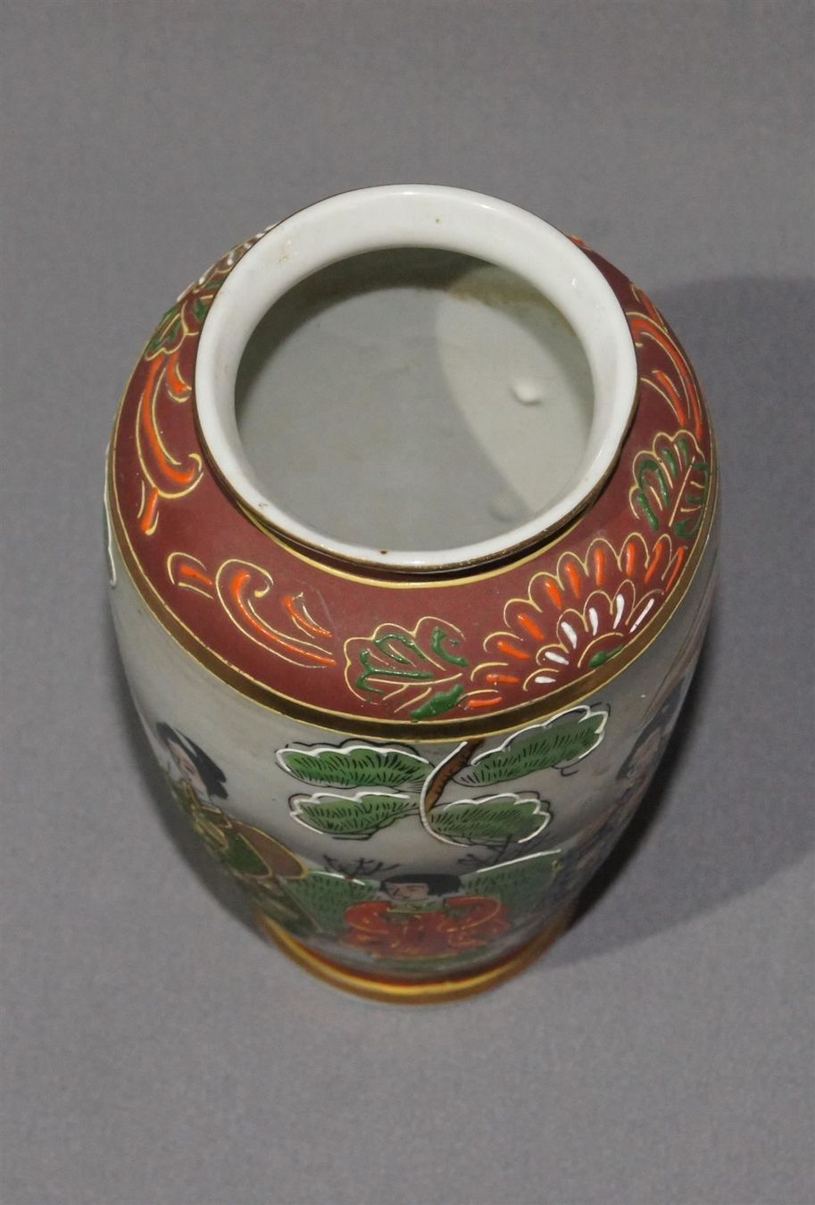 Vasi & Recipienti: Satsuma-Vase mit 4 Personen – Usato da Geroldswil venduto da ARTEFACTO 1